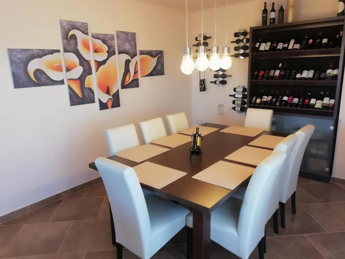 Apartman Nikola Ladrovici Apartment
