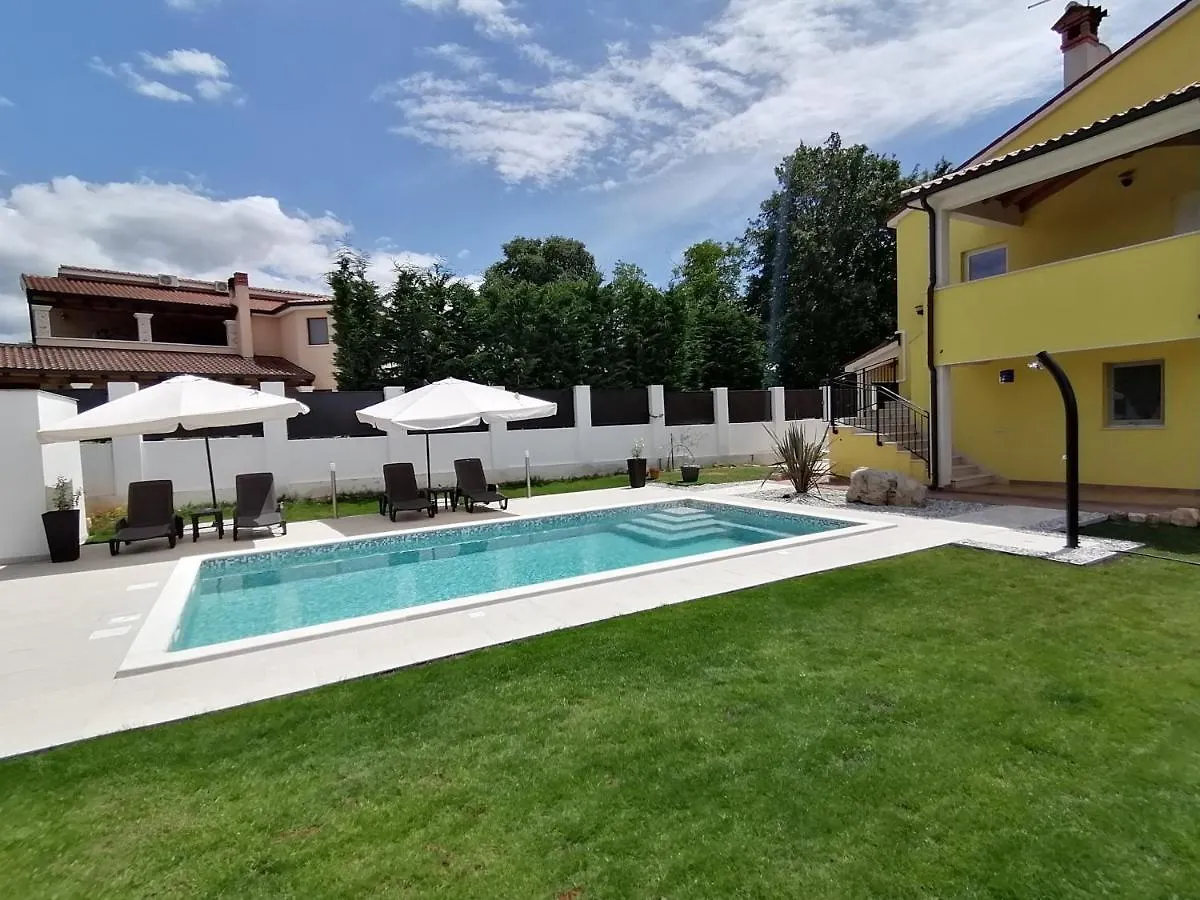 Apartman Nikola Ladrovici Apartment